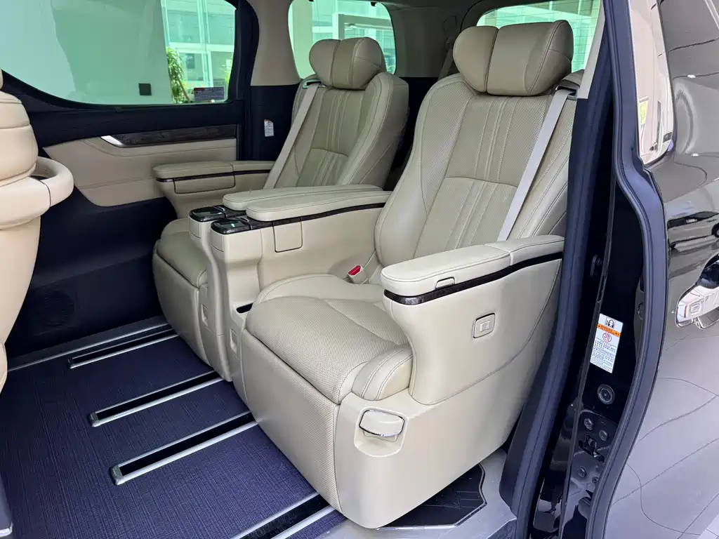 Toyota Alphard 2020 — фото 5