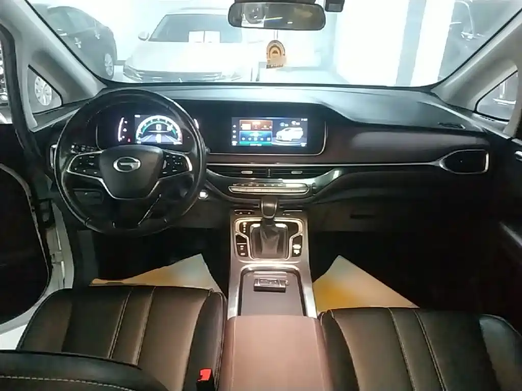 GAC Motor Trumpchi M6 2023 — фото 10