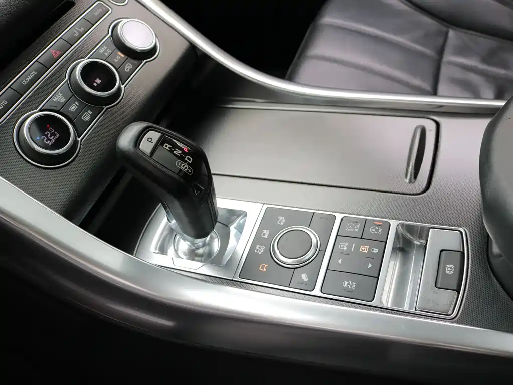 Land Rover Sport 2016 — фото 11