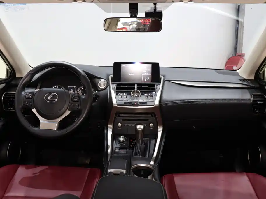 Lexus NX 2021 — фото 12