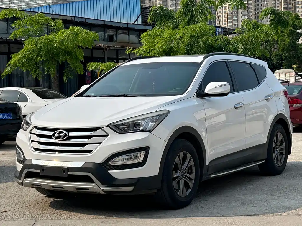 Hyundai Santa Fe 2014 — фото 1