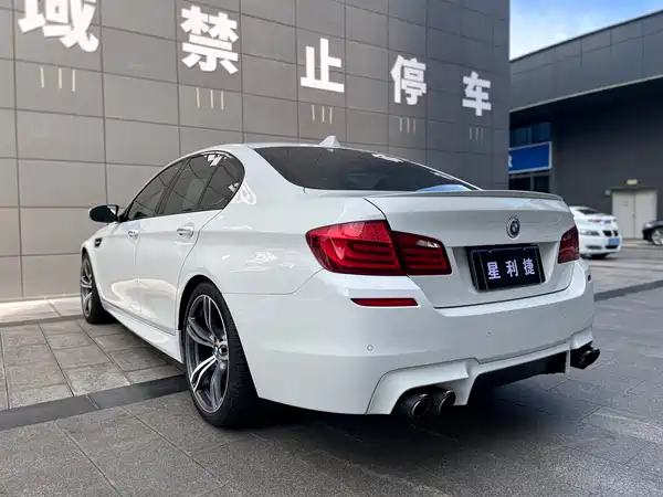 BMW M5 2012