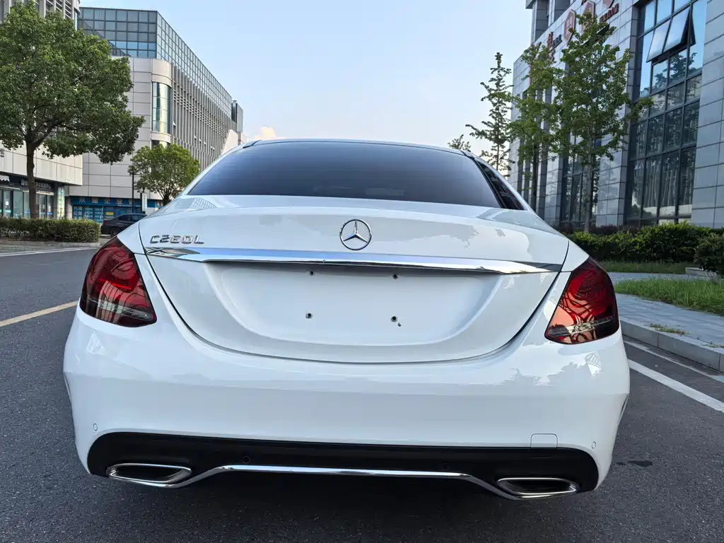 Mercedes-Benz C-Class 2019 — фото 16