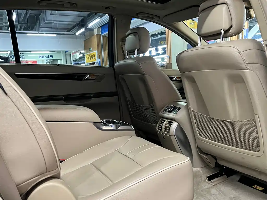 Mercedes-Benz R-Class 2016 — фото 14