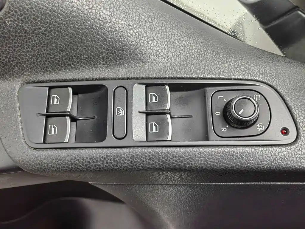 Volkswagen Tiguan 2014 — фото 9