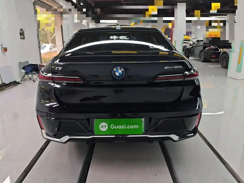 BMW i7 2023 — фото 4