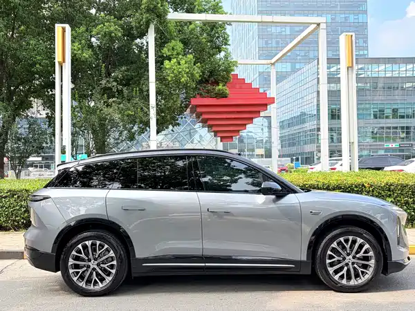 NIO ES6 2025