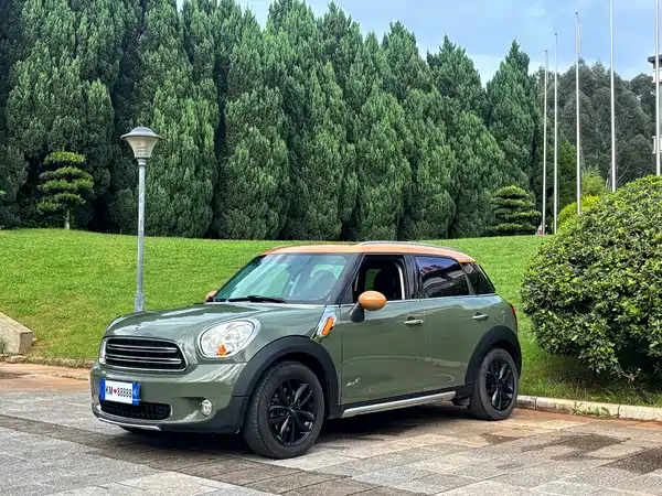 MINI Countryman 2016