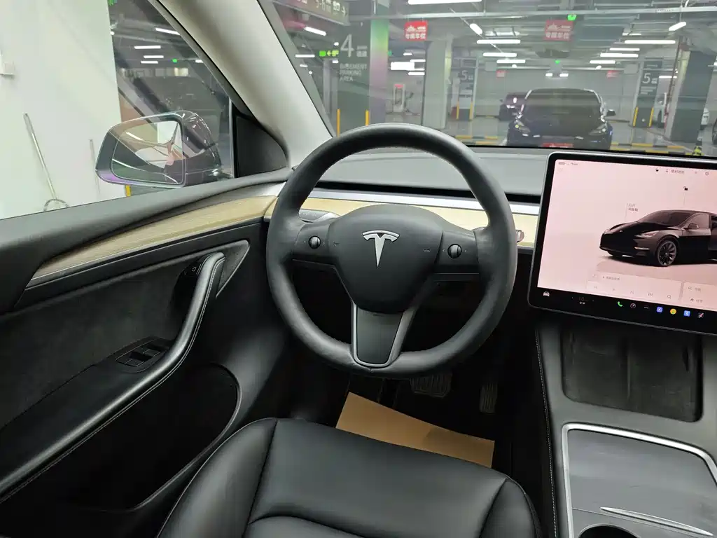 Tesla Model Y 2023 — фото 9