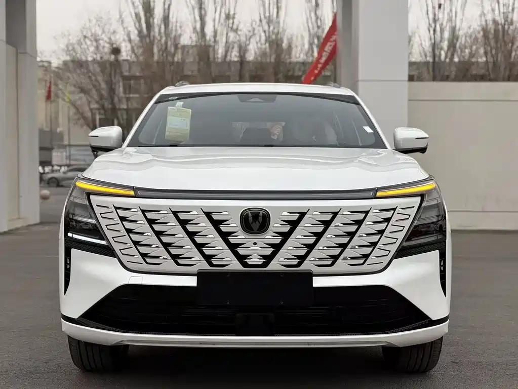 Changan CS75 PLUS 2026 — фото 2
