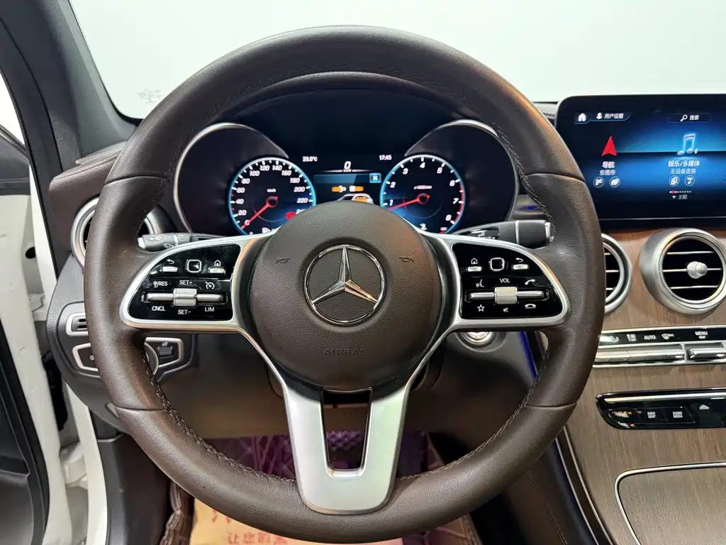 Mercedes-Benz GLC 2020 — фото 12