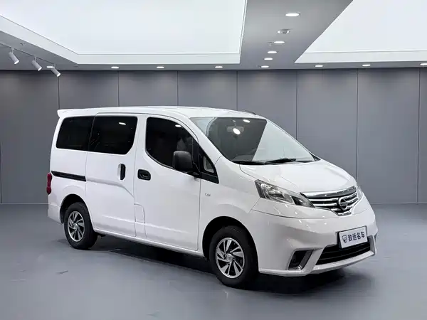 Nissan NV200 2017