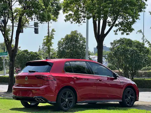 Volkswagen Golf 2021