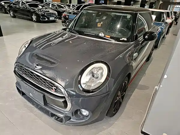 MINI MINI 2018