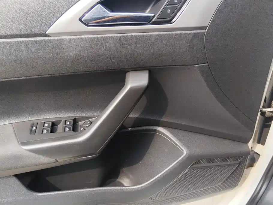 Volkswagen Polo 2021