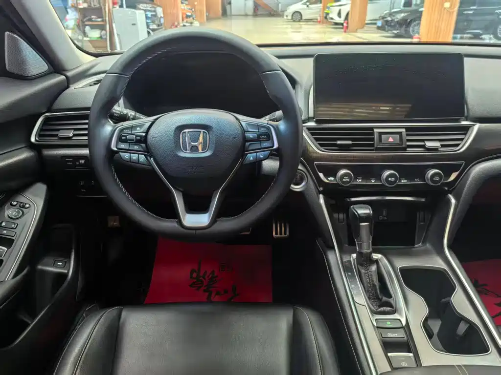 Honda Accord 2022 — фото 17