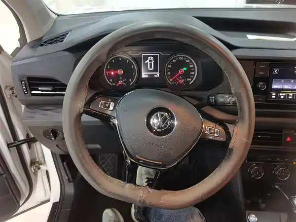 Volkswagen Tharu 2020