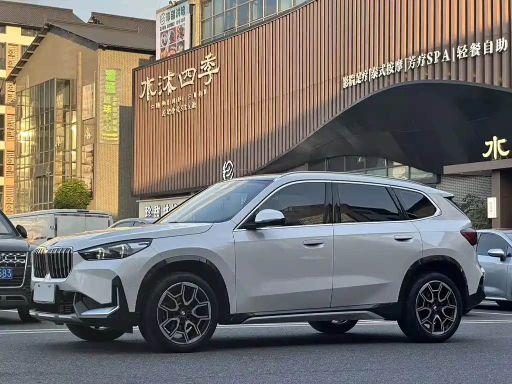 BMW X1 2025 — фото 1