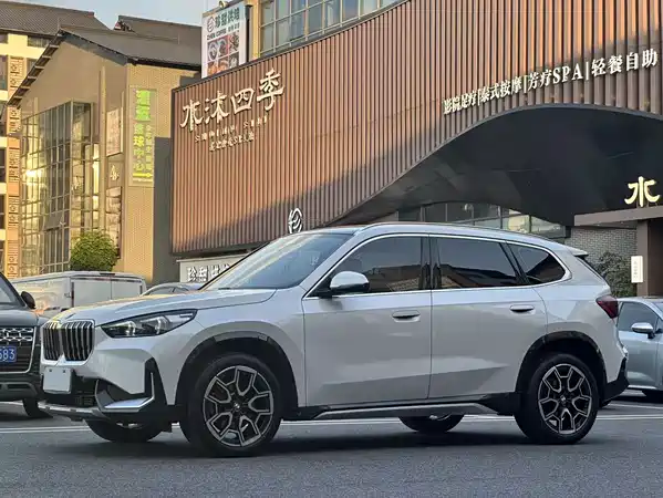 BMW X1 2025