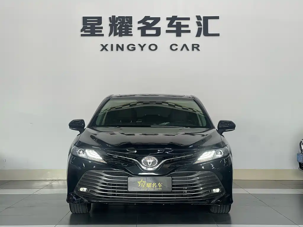 Toyota Camry 2018 — фото 4