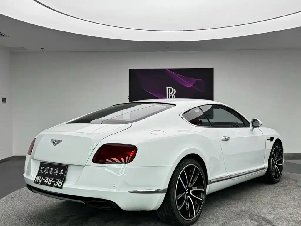 Bentley Continental 2012 — фото 7