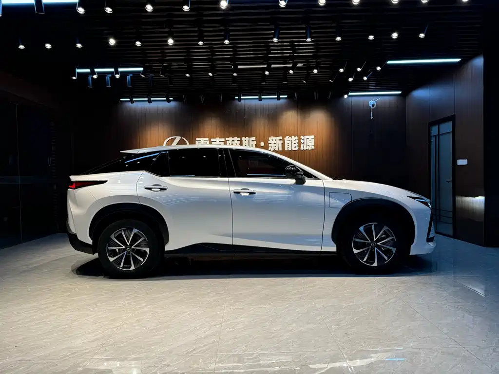 Lexus RZ 2023 — фото 2