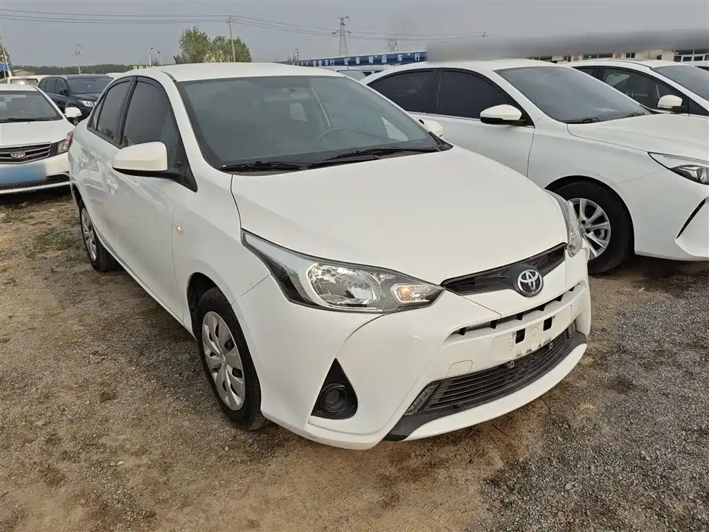Toyota Yaris L 2018 — фото 22