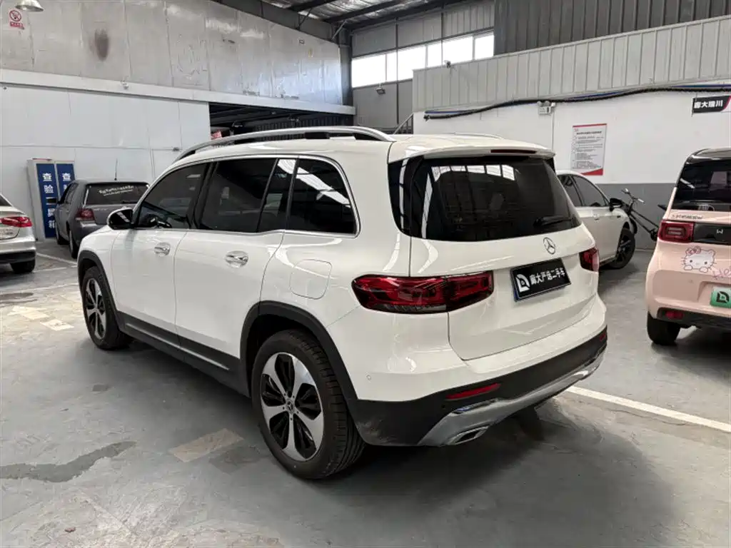 Mercedes-Benz GLB 2021