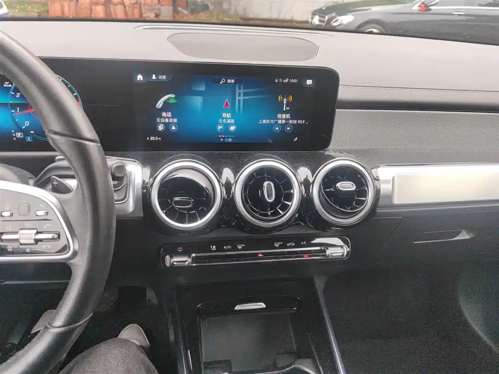 Mercedes-Benz GLB 2023 — фото 13