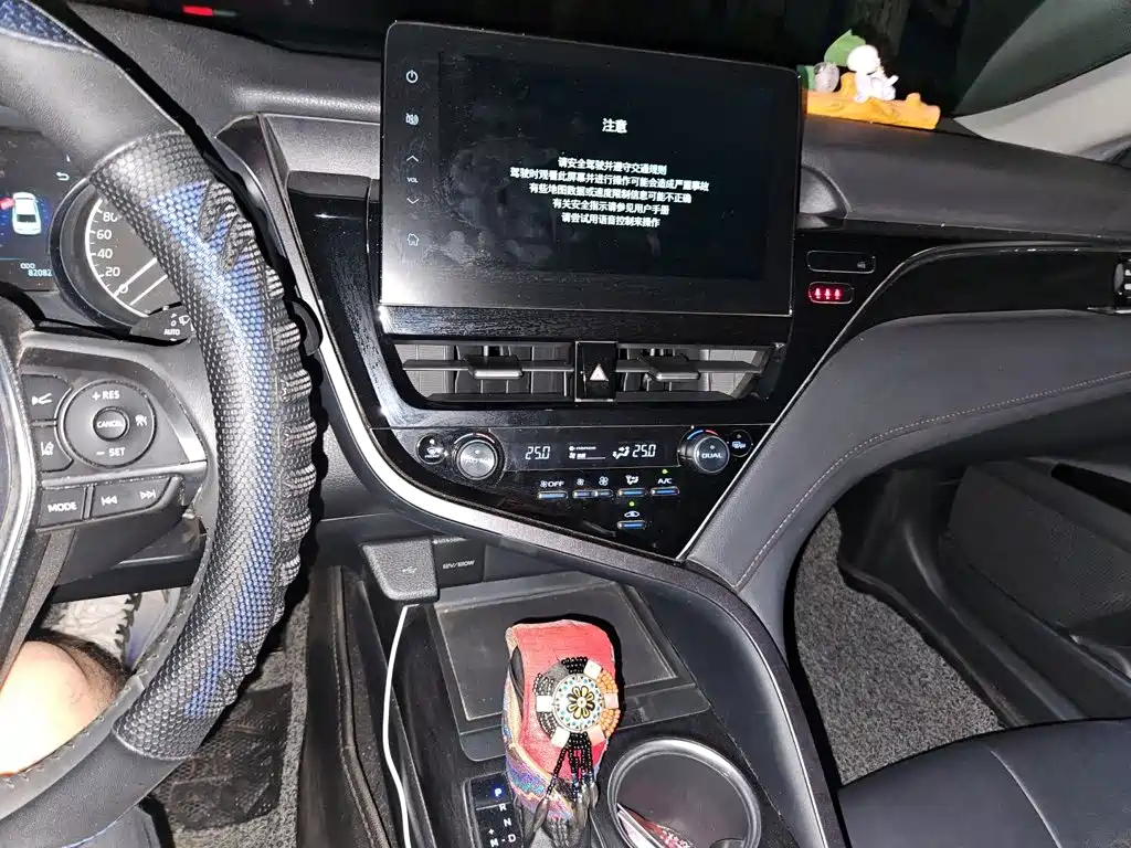 Toyota Camry 2021 — фото 14