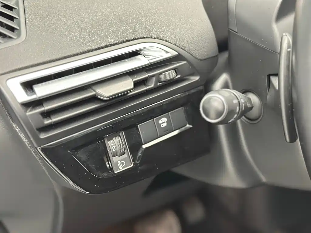 Citroen C4 Picasso 2016 — фото 18