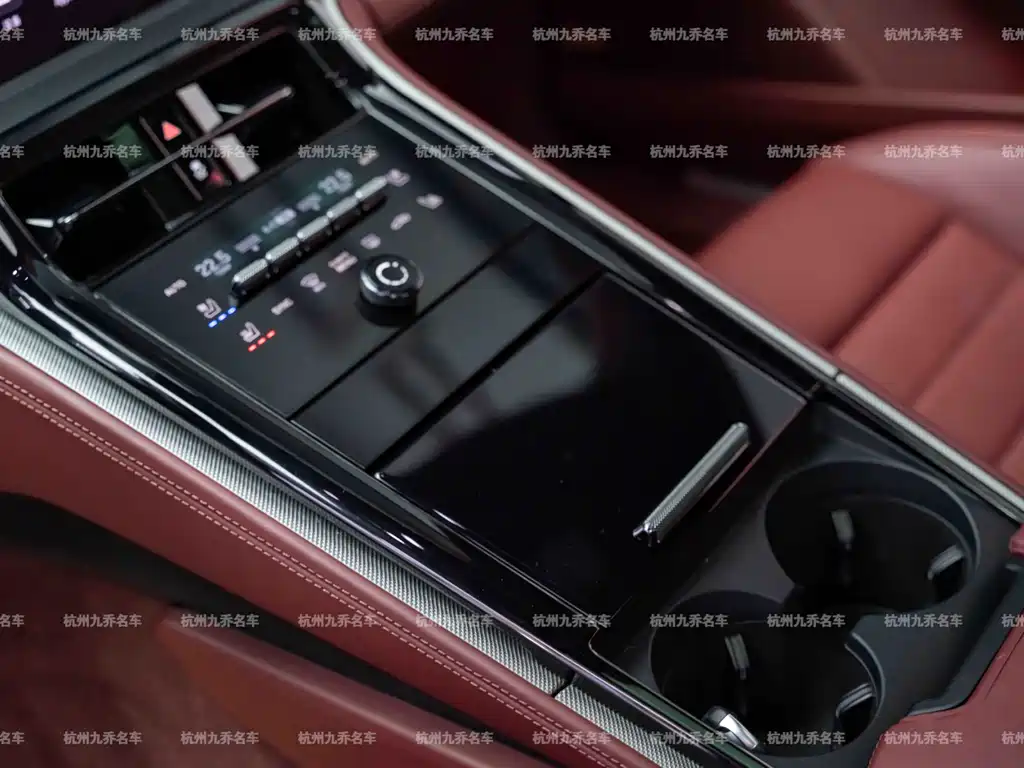 Porsche Panamera 2025 — фото 19