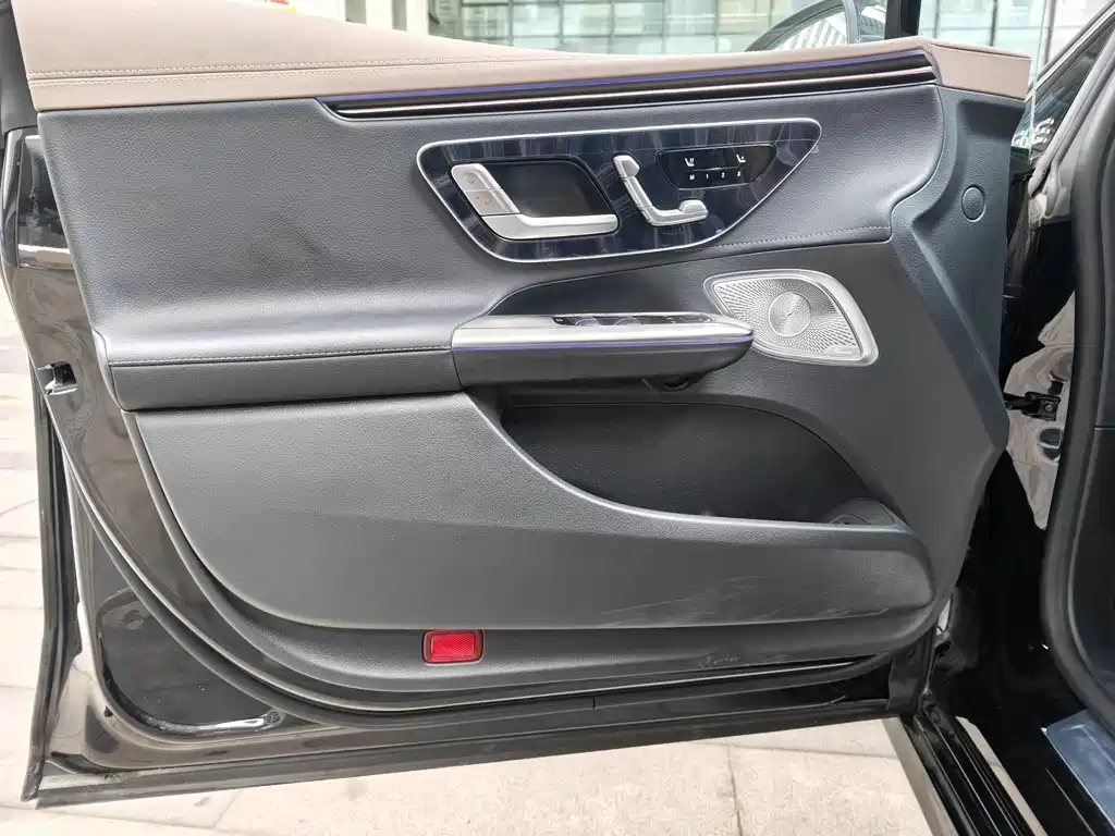 Mercedes-Benz EQE 2025 — фото 26