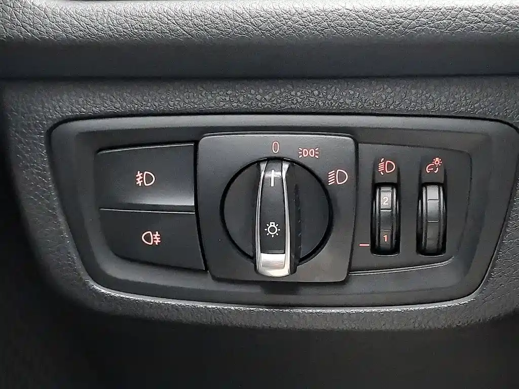 BMW 1 Series 2017 — фото 21