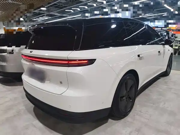 Li Auto i8 2026