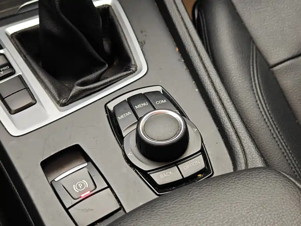 BMW 1 Series 2019 — фото 19