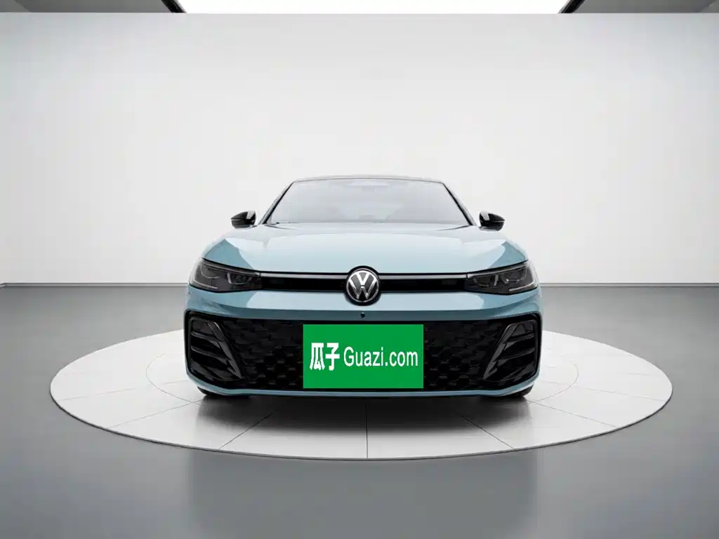 Volkswagen Passat 2024