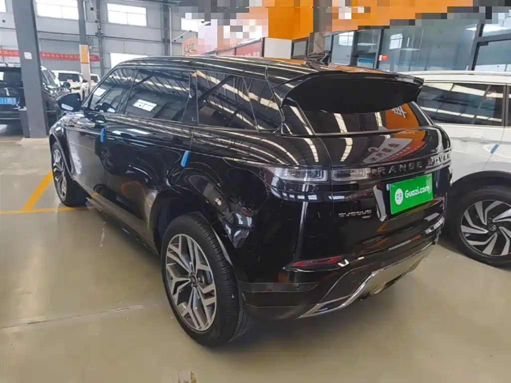 Land Rover Evoque 2023 — фото 5