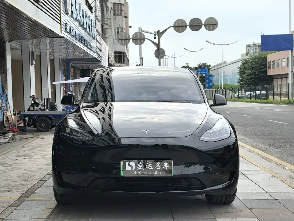 Tesla Model Y 2023 — фото 2