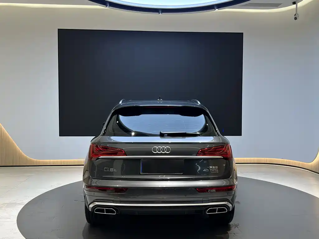 Audi Q5L 2022 — фото 6