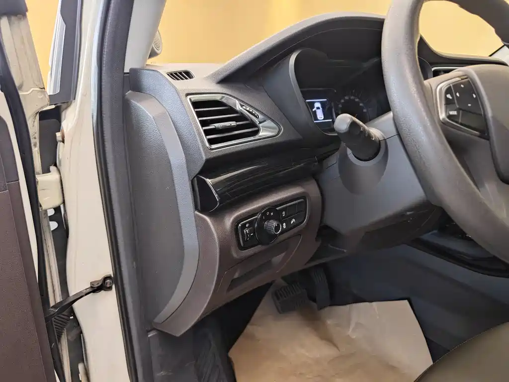 GAC Motor Trumpchi GS4 2015 — фото 11