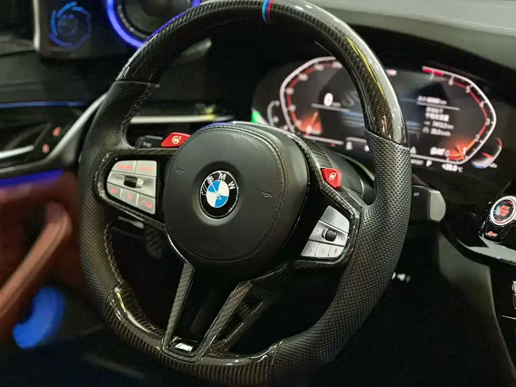 BMW 5 Series 2023 — фото 14
