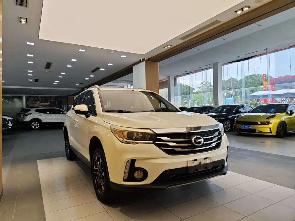 GAC Motor Trumpchi GS4 2015 — фото 4