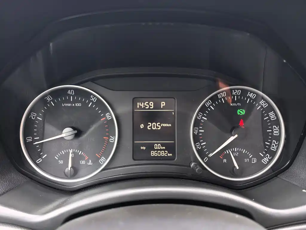 Skoda Octavia 2013 — фото 17