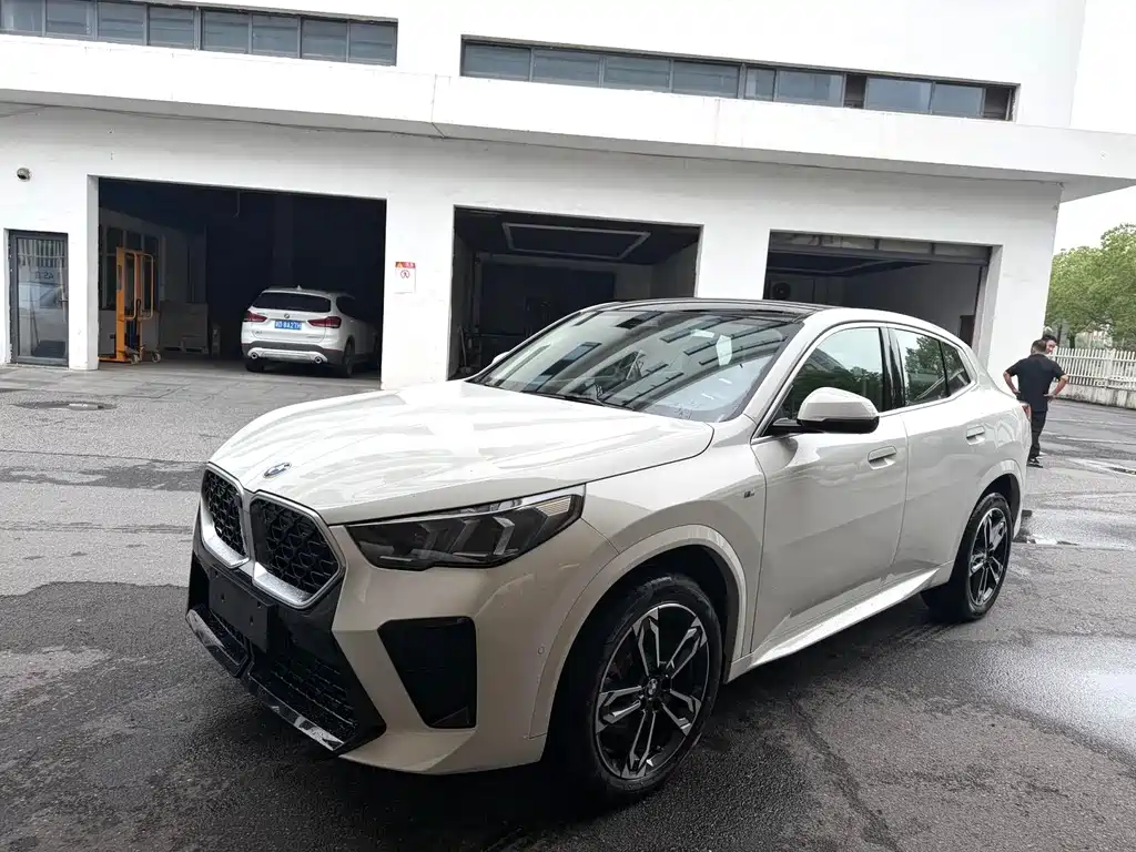 BMW X2 2025