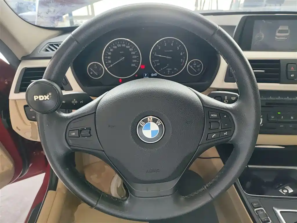 BMW 3 Series 2015 — фото 11