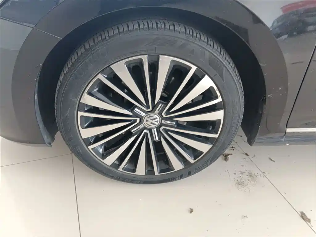 Volkswagen Passat 2020 — фото 23