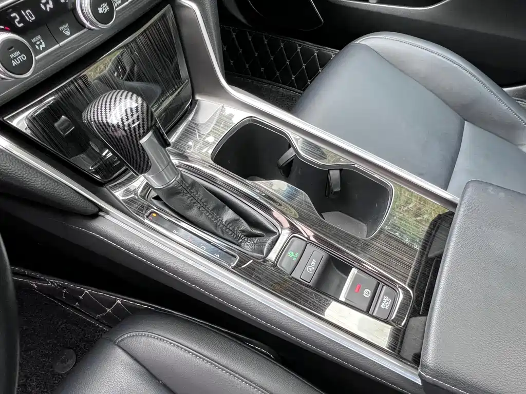 Honda Accord 2021 — фото 18