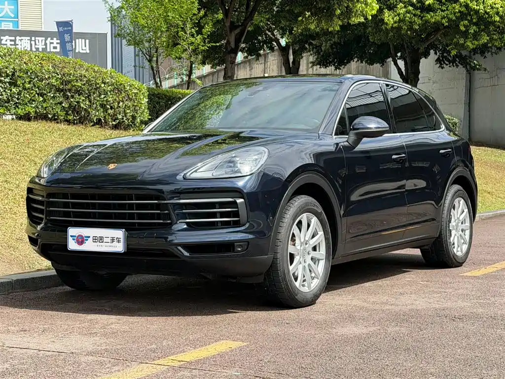 Porsche Cayenne 2019 — фото 1