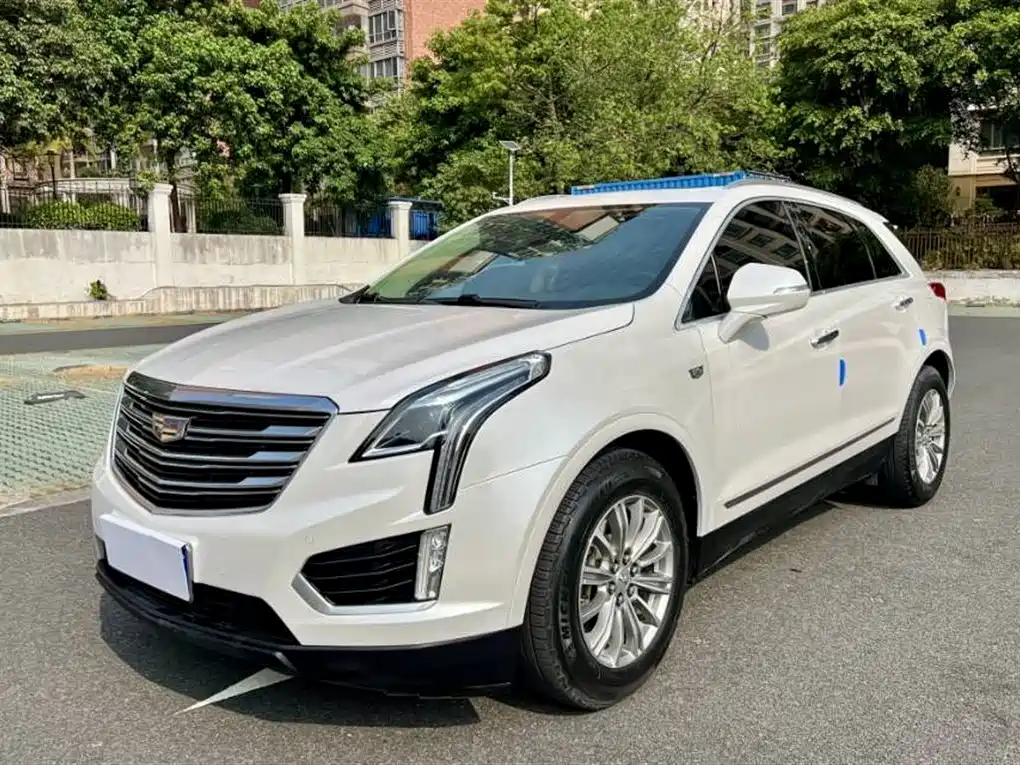 Cadillac XT5 2018 — фото 1